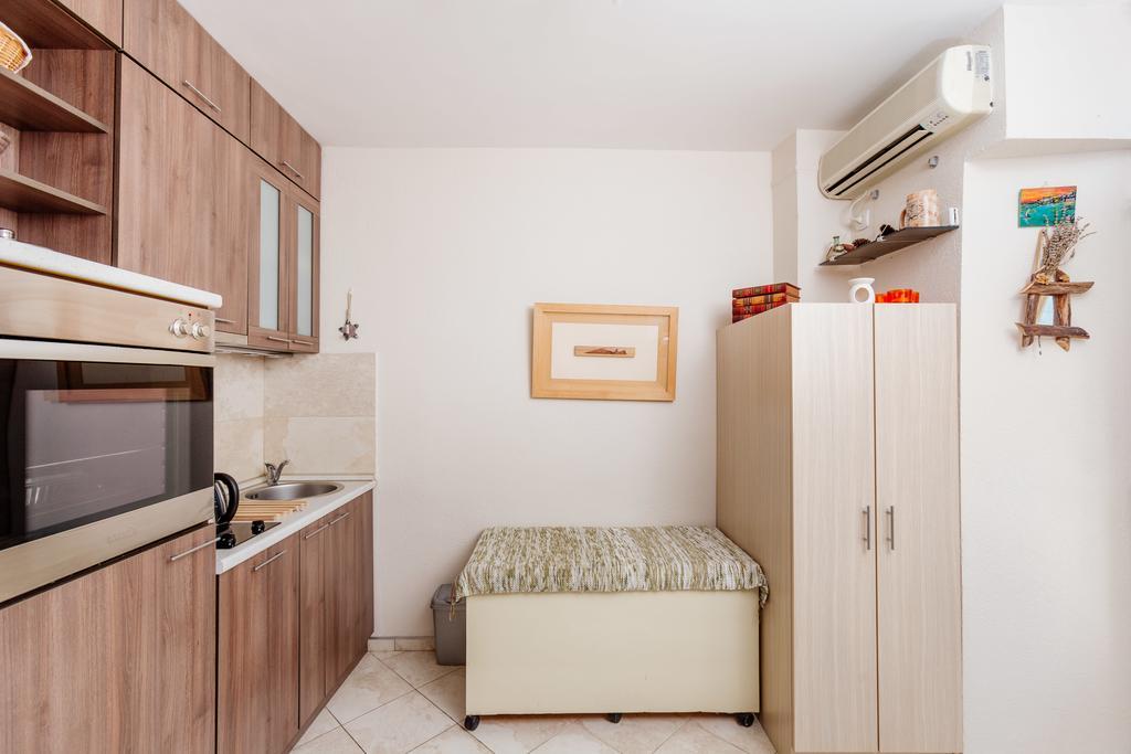 Celine'S Place By The Sea Kotor Exterior photo